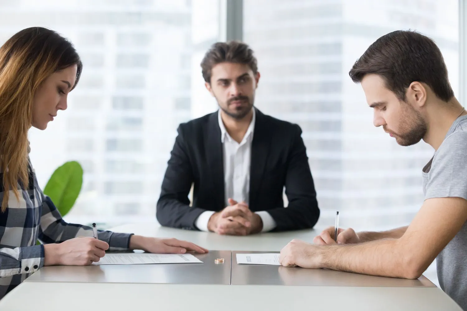 How EH Mediation Guides Couples Toward Fair and Balanced Outcomes Ealing