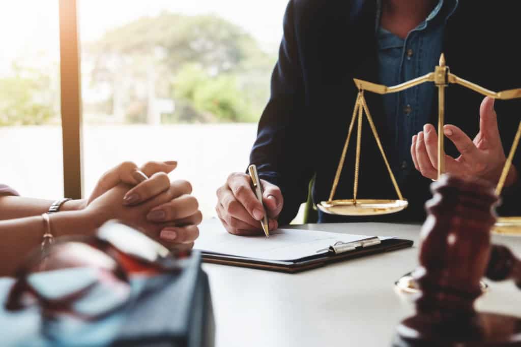Court Applications vs. Mediation: A Less Stressful Path with EH Mediation Ealing